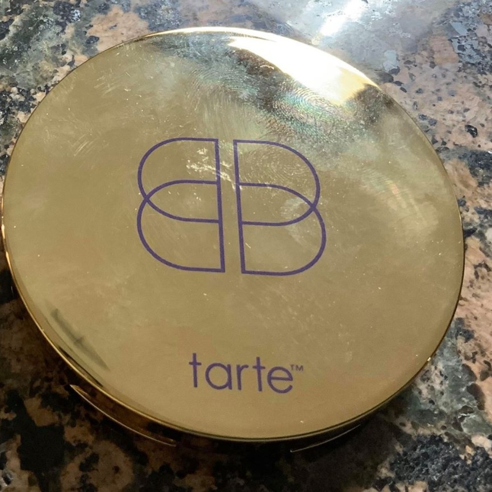 Tarte Confidence Creamy Powder Foundation